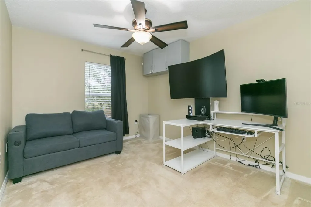9922 Ashburn Lake Drive Tampa FL 33610