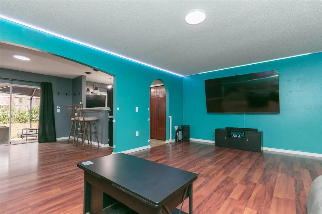 9922 Ashburn Lake Drive Tampa FL 33610