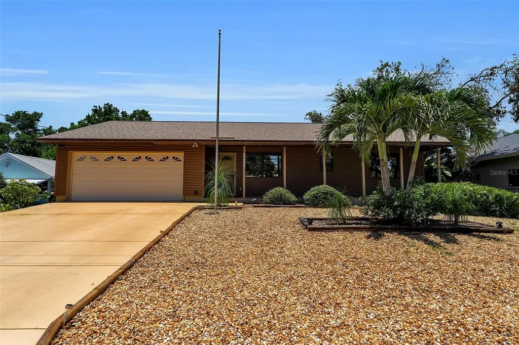 7206 8th Avenue NW Bradenton FL 34209