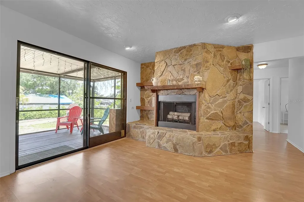 7206 8th Avenue NW Bradenton FL 34209