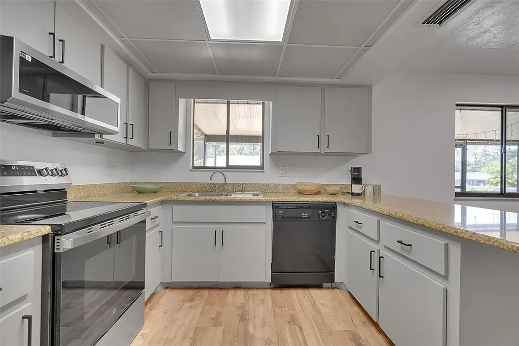 7206 8th Avenue NW Bradenton FL 34209