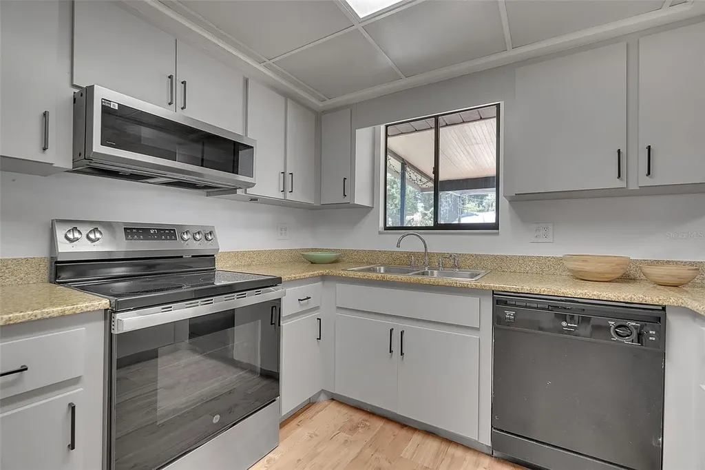 7206 8th Avenue NW Bradenton FL 34209