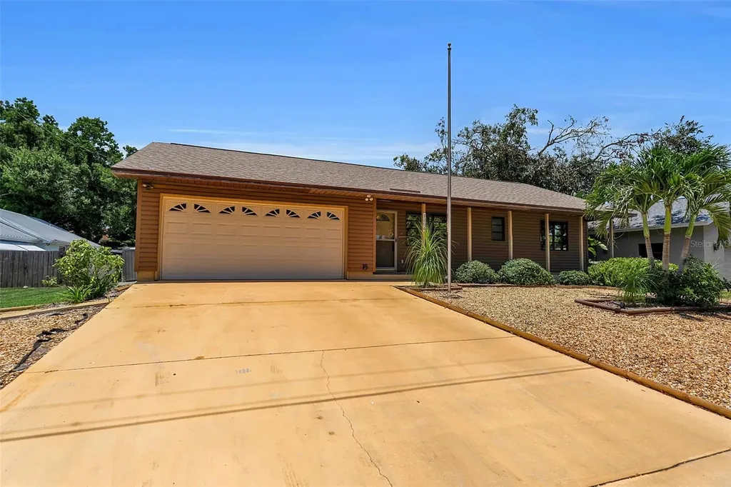 7206 8th Avenue NW Bradenton FL 34209