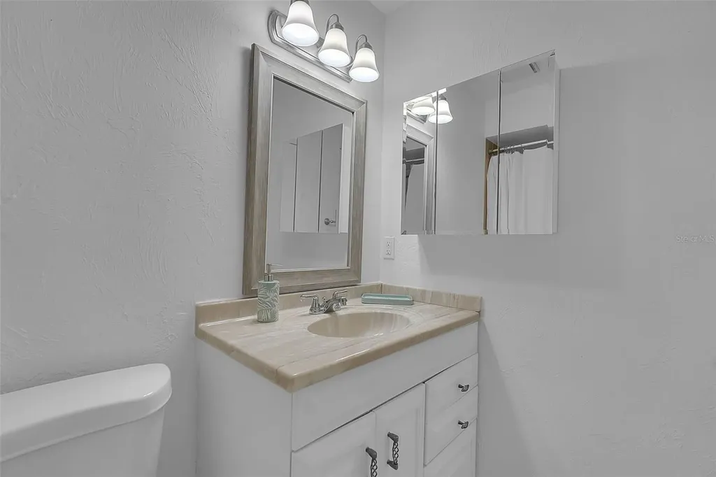 7206 8th Avenue NW Bradenton FL 34209