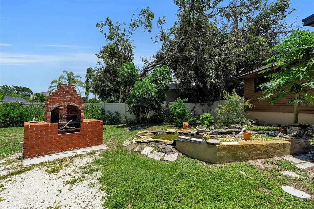 7206 8th Avenue NW Bradenton FL 34209
