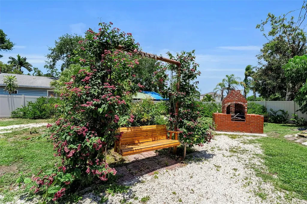 7206 8th Avenue NW Bradenton FL 34209
