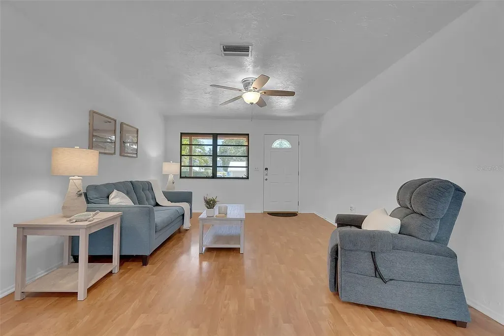 7206 8th Avenue NW Bradenton FL 34209