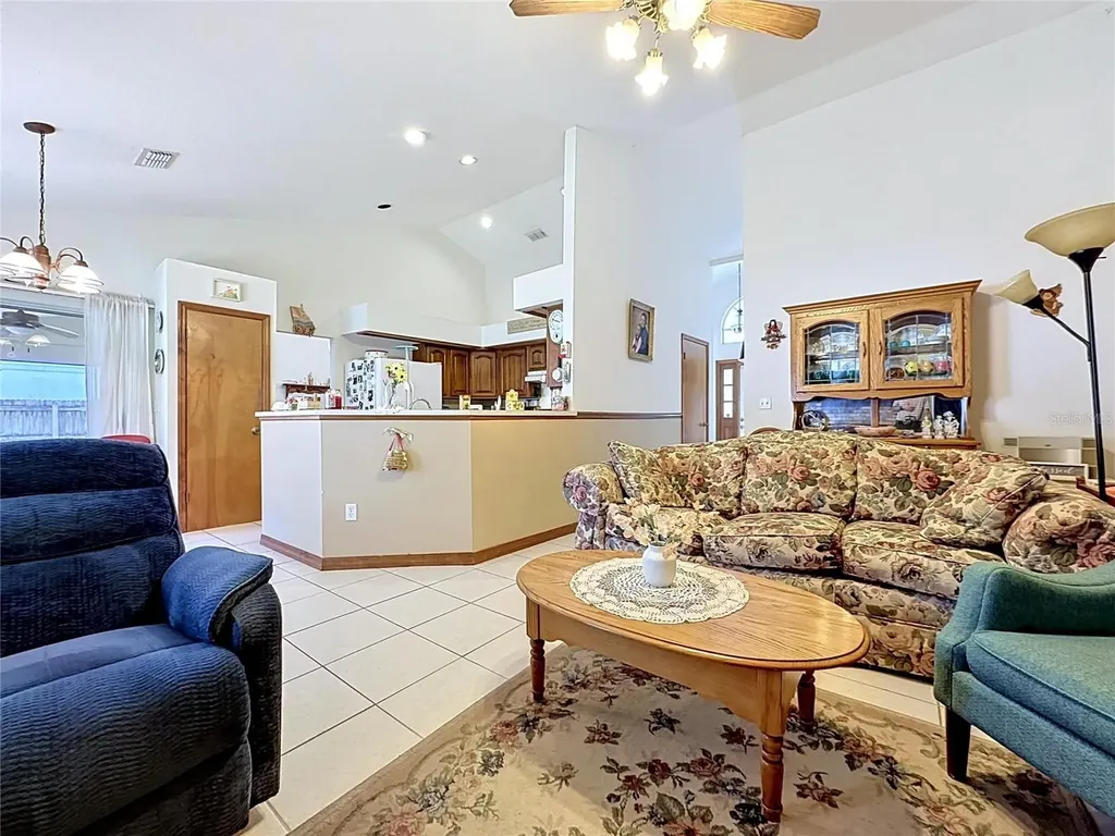 1681 E Spring Ridge Circle Winter Garden FL 34787