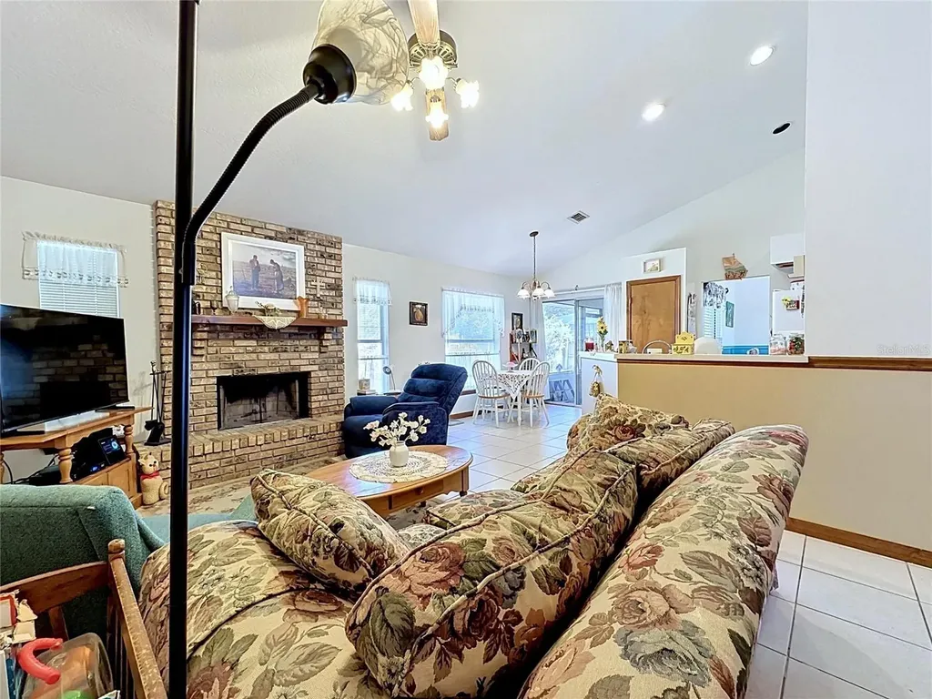 1681 E Spring Ridge Circle Winter Garden FL 34787