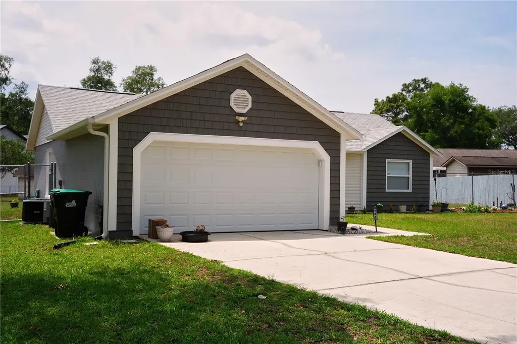 9705 Lingwood Trail Orlando FL 32817