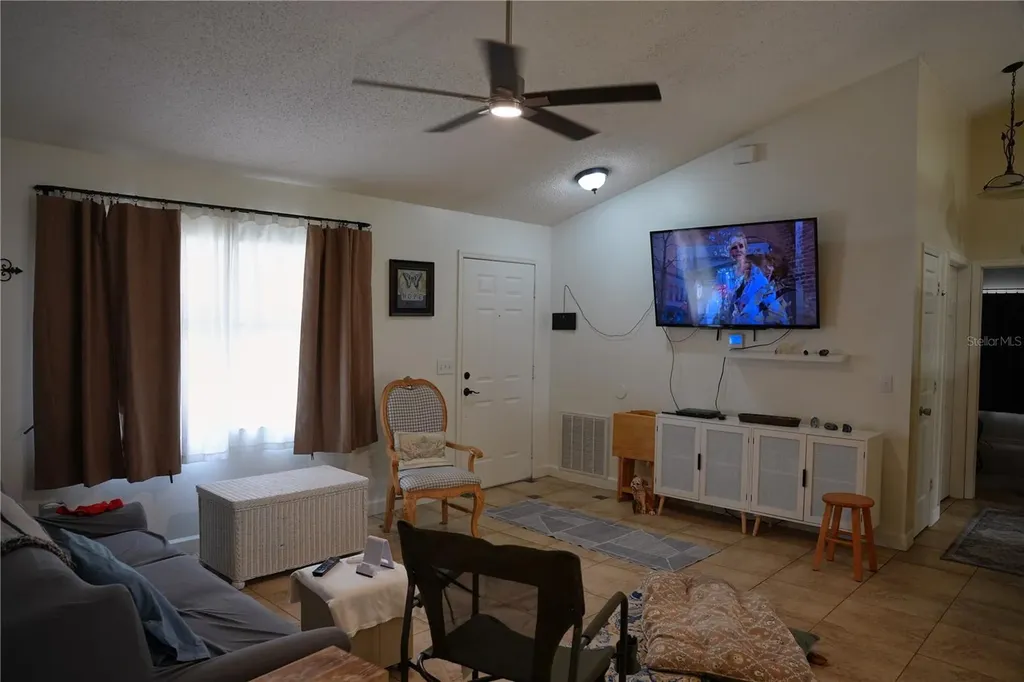9705 Lingwood Trail Orlando FL 32817