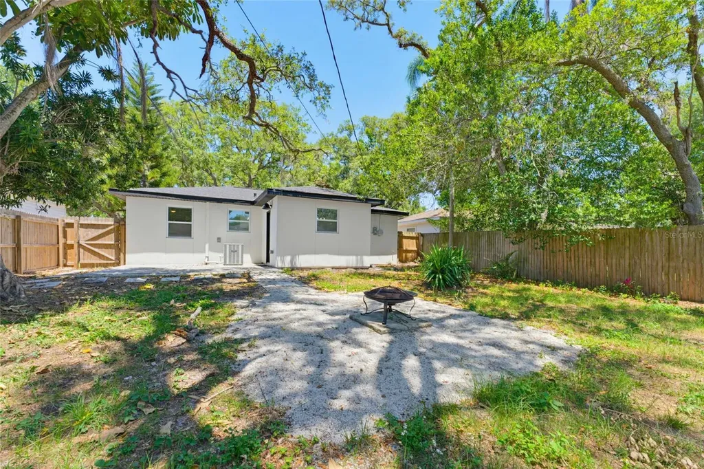 1275 Palm Street Clearwater FL 33755