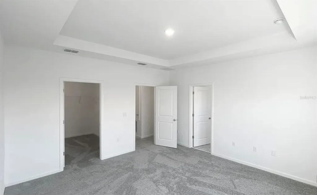 2562 Skyline Loop Kissimmee FL 34758