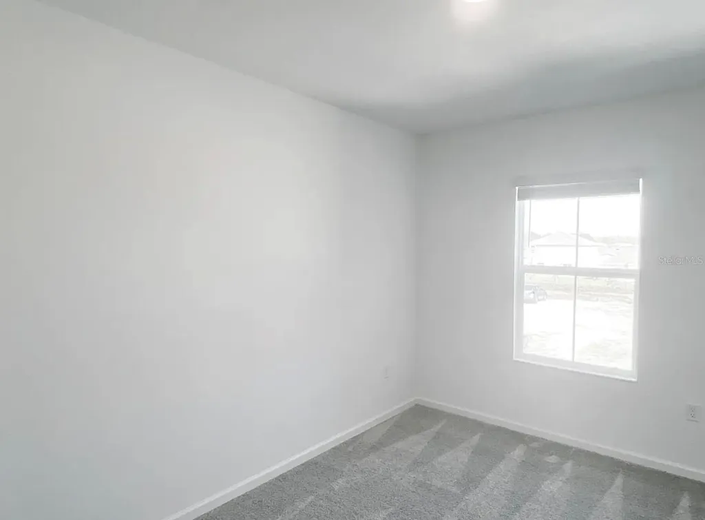2562 Skyline Loop Kissimmee FL 34758