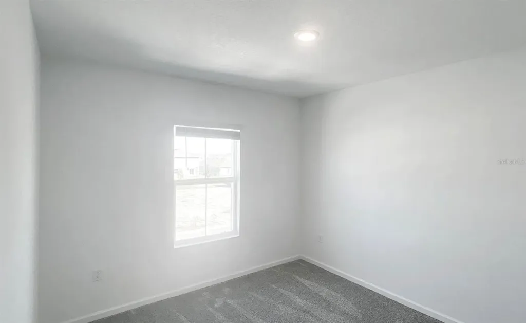 2562 Skyline Loop Kissimmee FL 34758