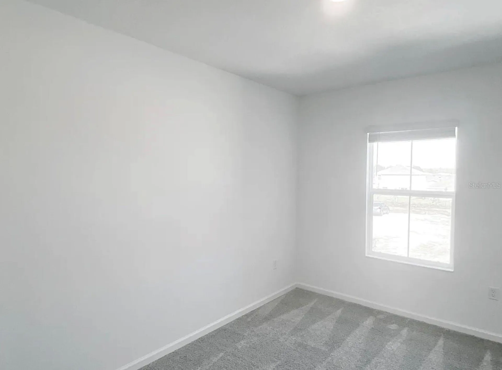 2562 Skyline Loop Kissimmee FL 34758