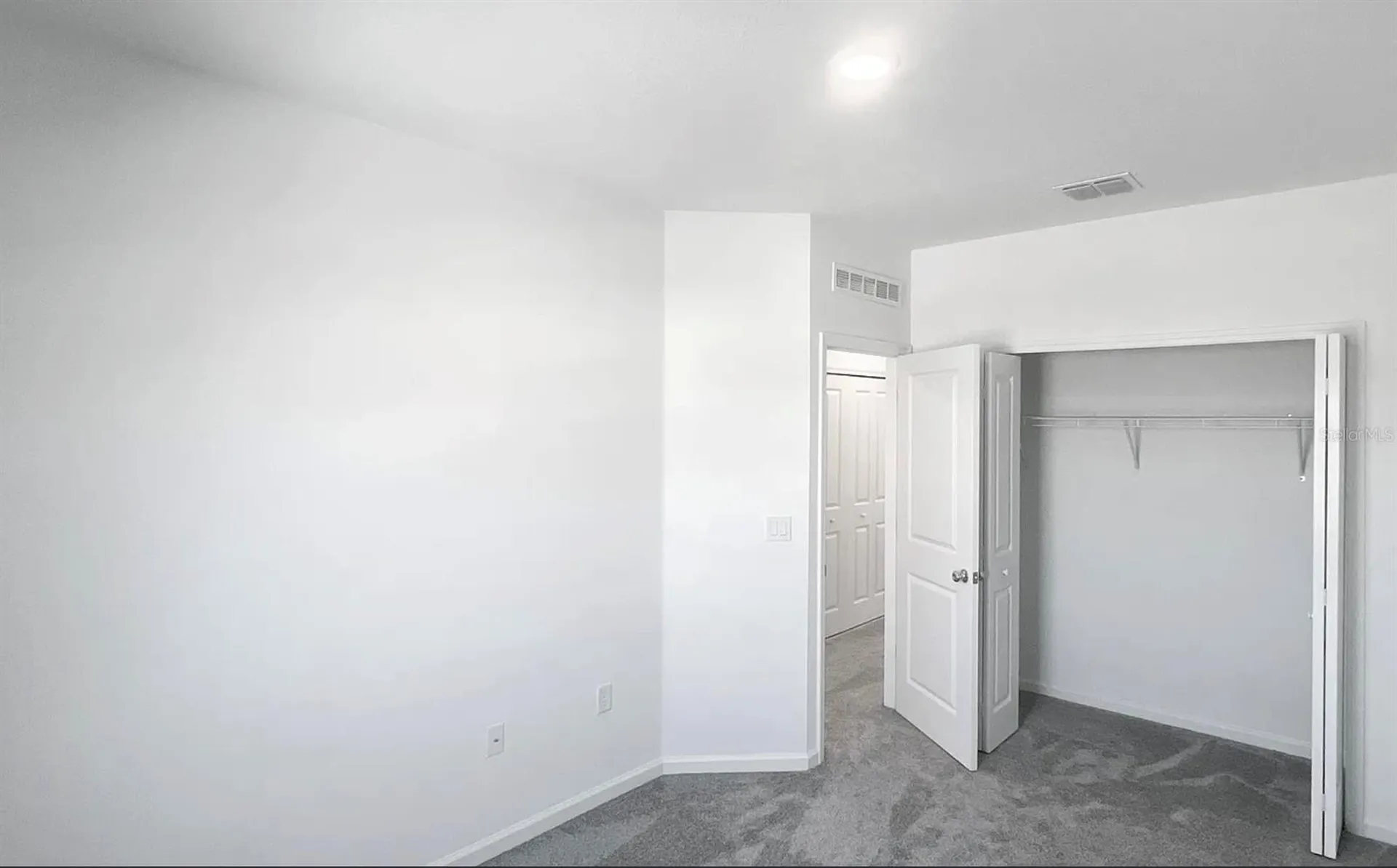 2562 Skyline Loop Kissimmee FL 34758