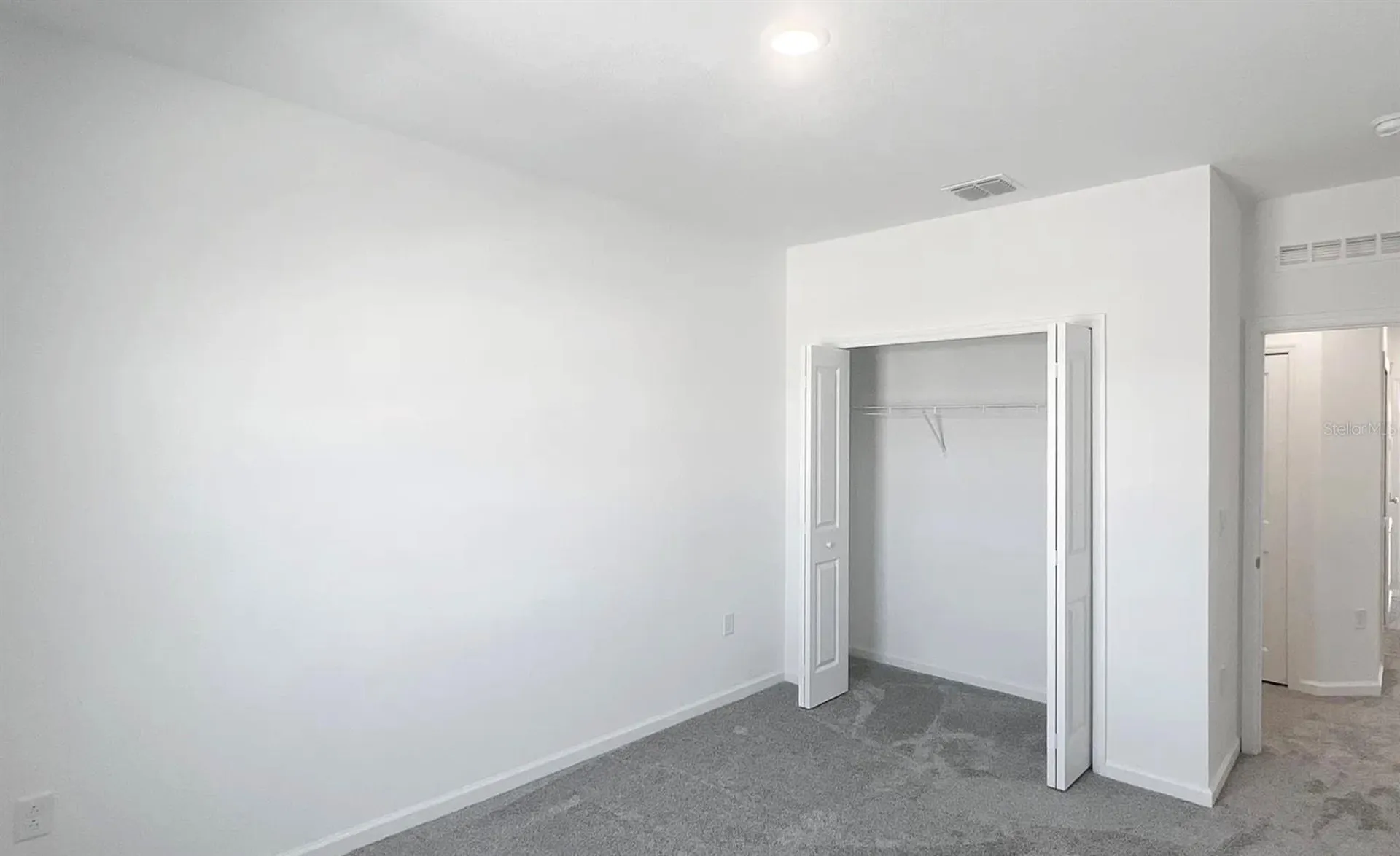 2562 Skyline Loop Kissimmee FL 34758