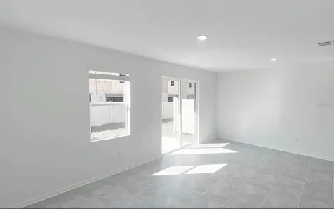 2562 Skyline Loop Kissimmee FL 34758