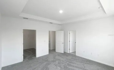 2562 Skyline Loop Kissimmee FL 34758