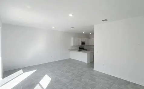 2562 Skyline Loop Kissimmee FL 34758