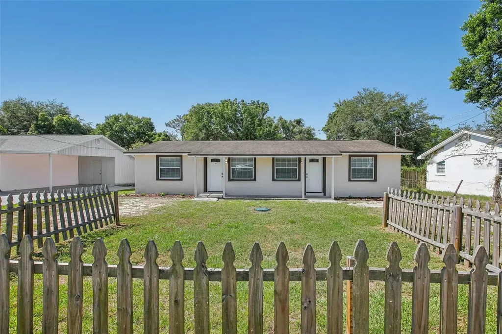 8703 Navajo Avenue Tampa FL 33637