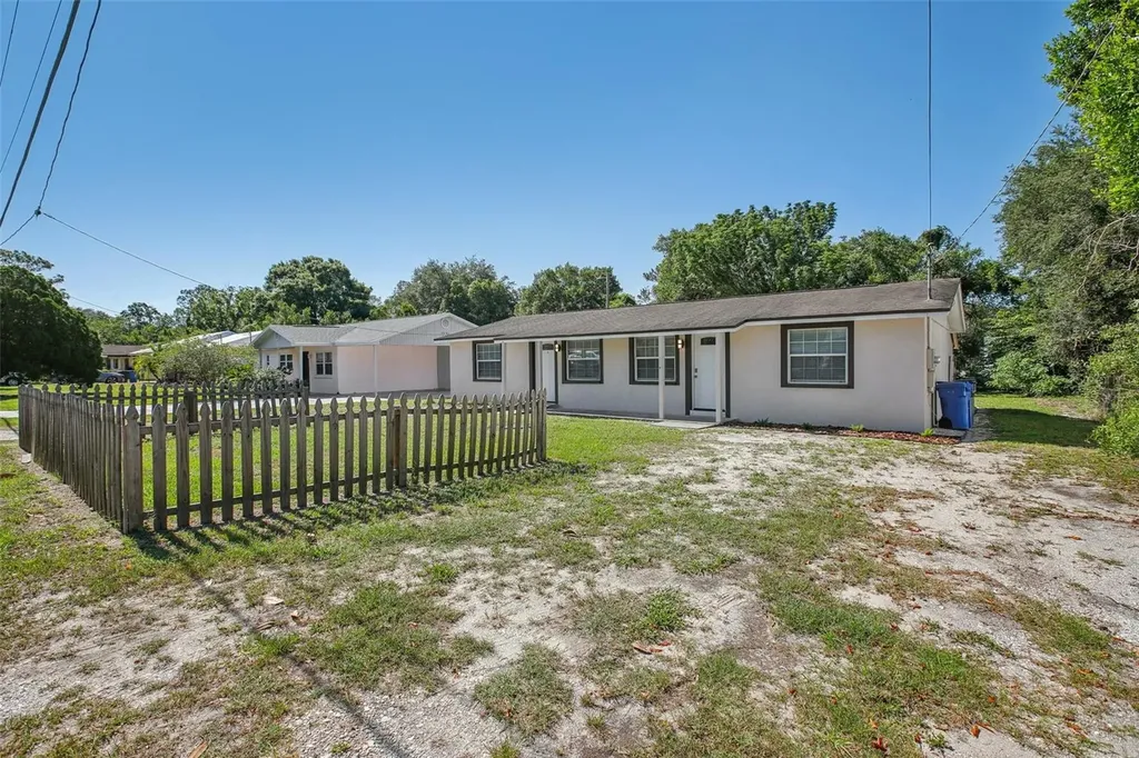 8703 Navajo Avenue Tampa FL 33637
