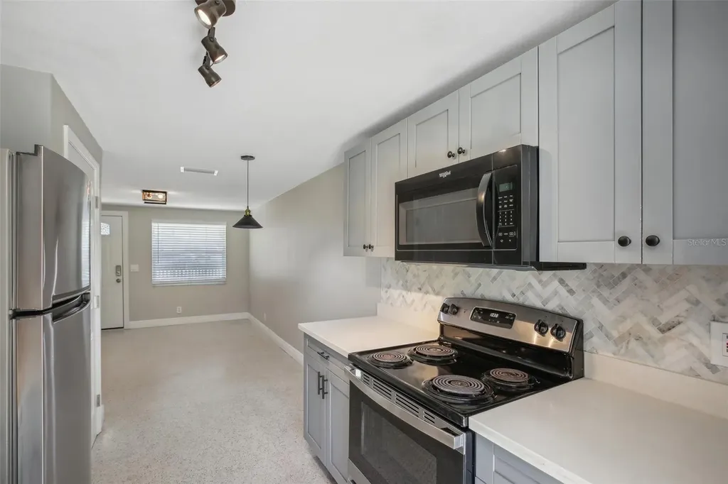 8703 Navajo Avenue Tampa FL 33637