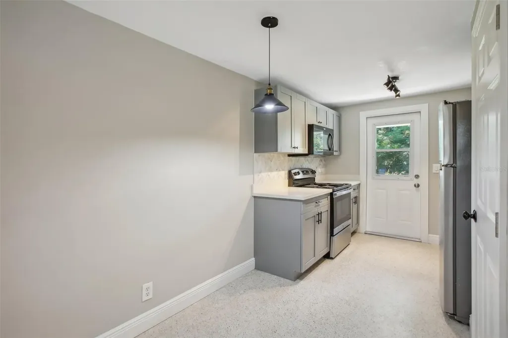 8703 Navajo Avenue Tampa FL 33637