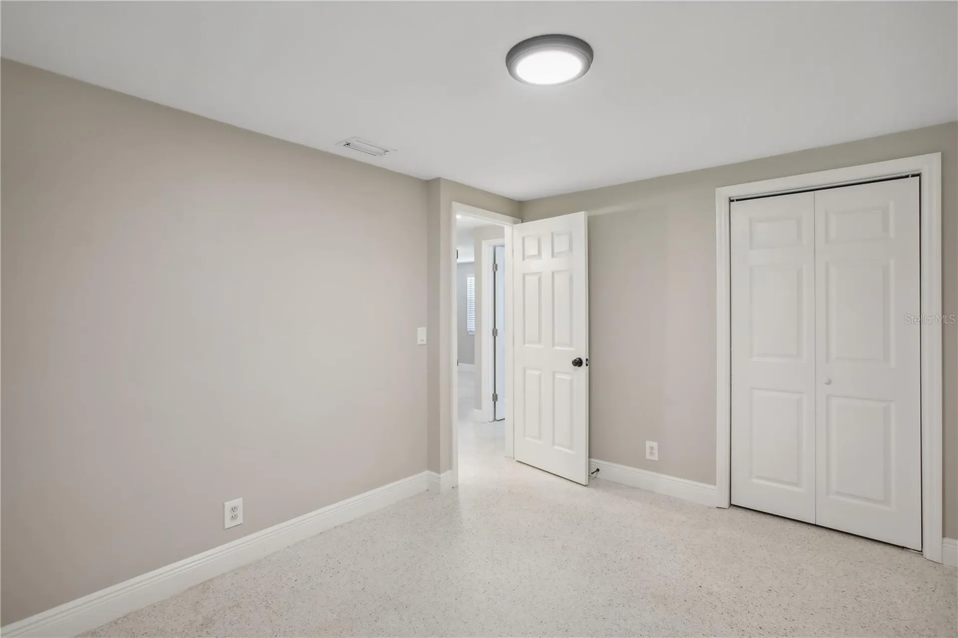 8703 Navajo Avenue Tampa FL 33637