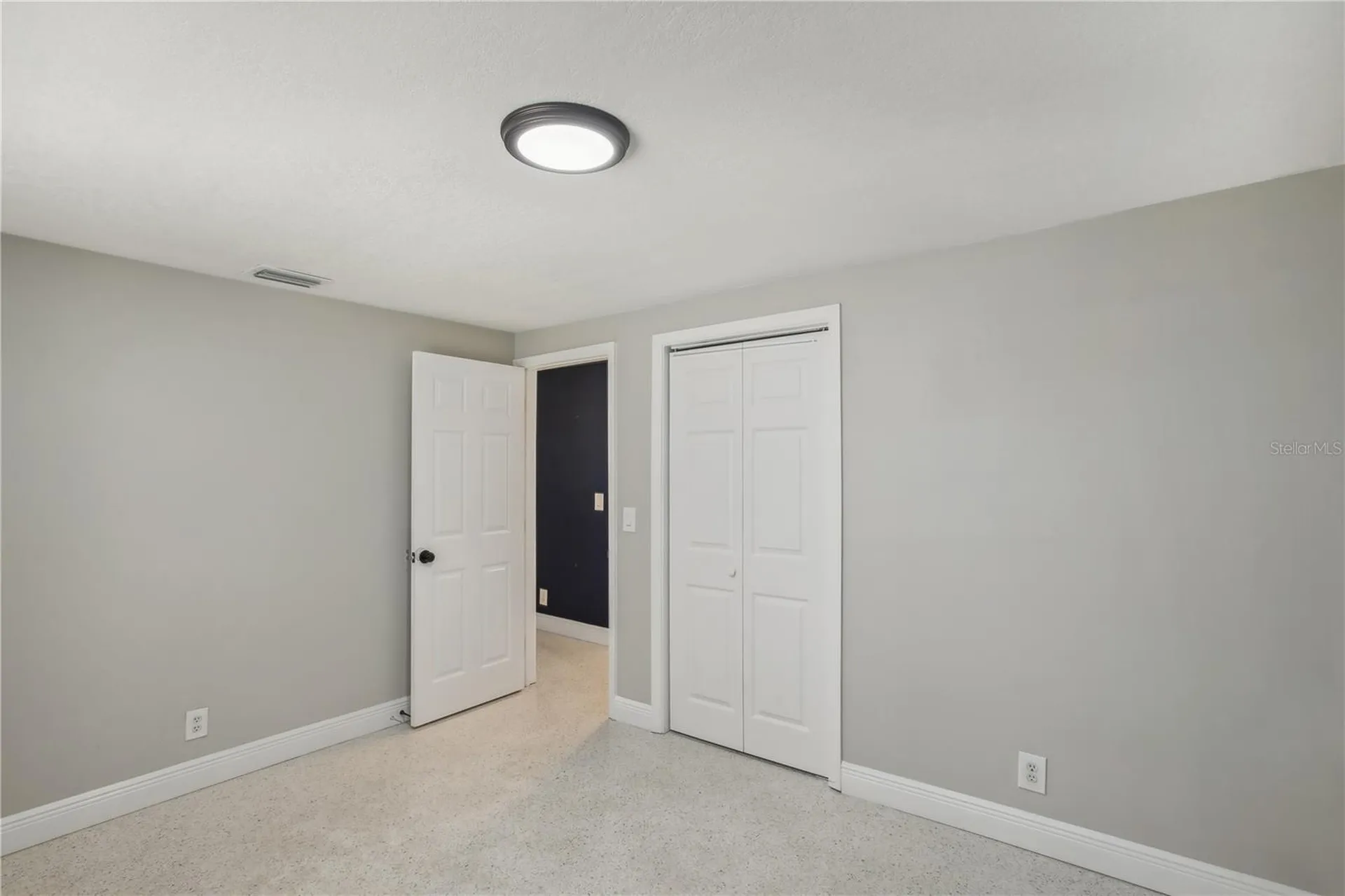 8703 Navajo Avenue Tampa FL 33637