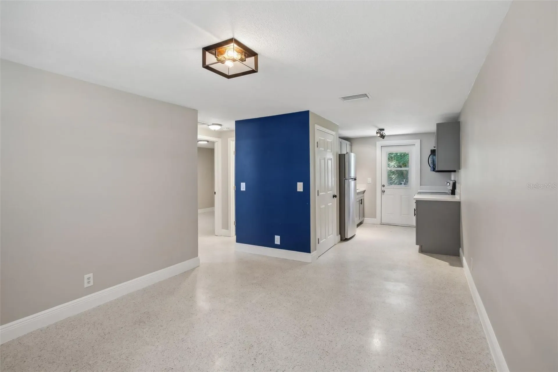 8703 Navajo Avenue Tampa FL 33637