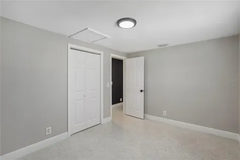 8703 Navajo Avenue Tampa FL 33637