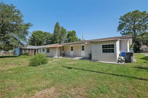 8703 Navajo Avenue Tampa FL 33637