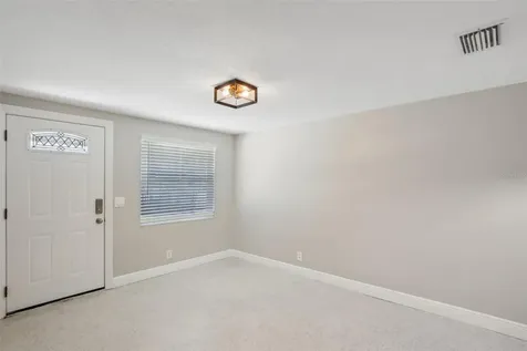 8703 Navajo Avenue Tampa FL 33637
