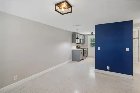 8703 Navajo Avenue Tampa FL 33637