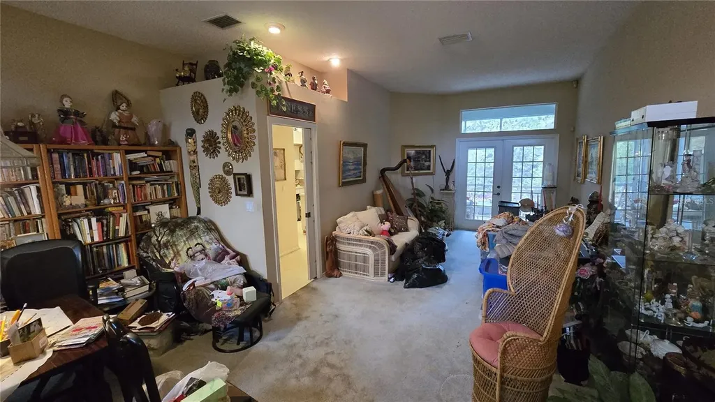 1040 Tradewinds Drive Tarpon Springs FL 34689