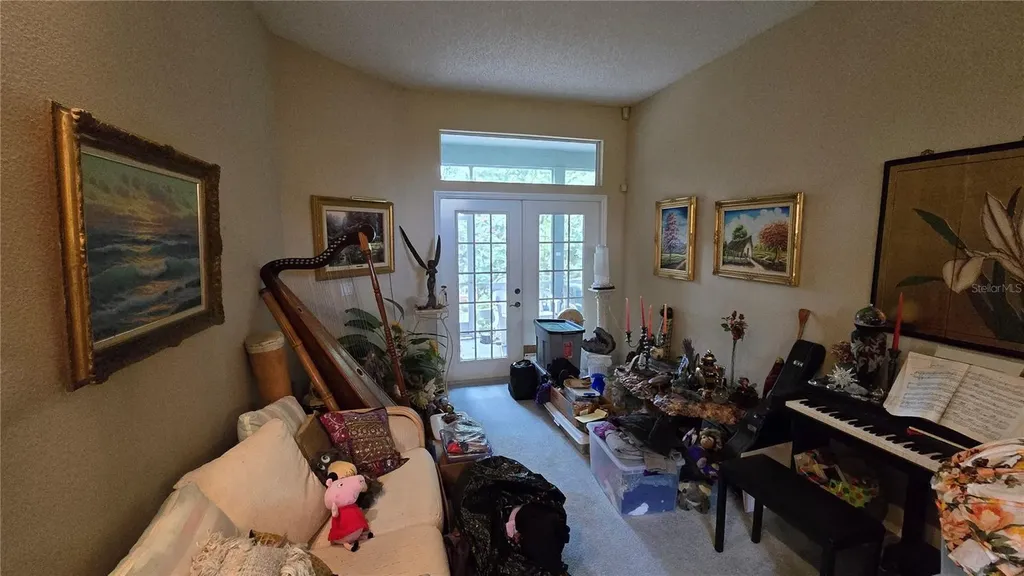 1040 Tradewinds Drive Tarpon Springs FL 34689