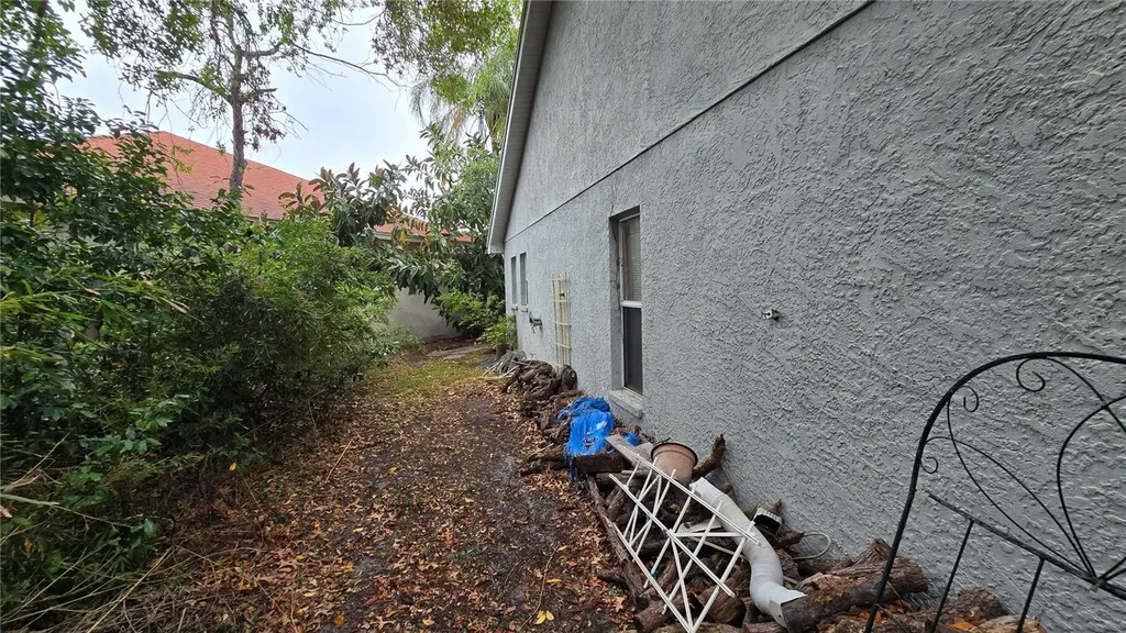 1040 Tradewinds Drive Tarpon Springs FL 34689