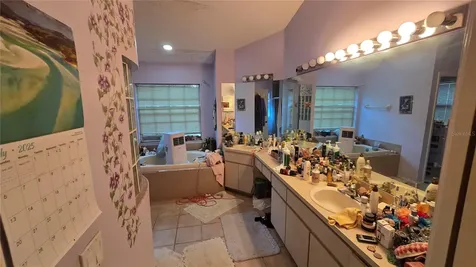 1040 Tradewinds Drive Tarpon Springs FL 34689