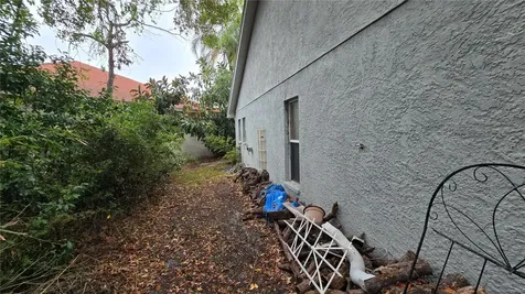 1040 Tradewinds Drive Tarpon Springs FL 34689