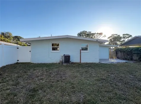 911 New York Street Edgewater FL 32132