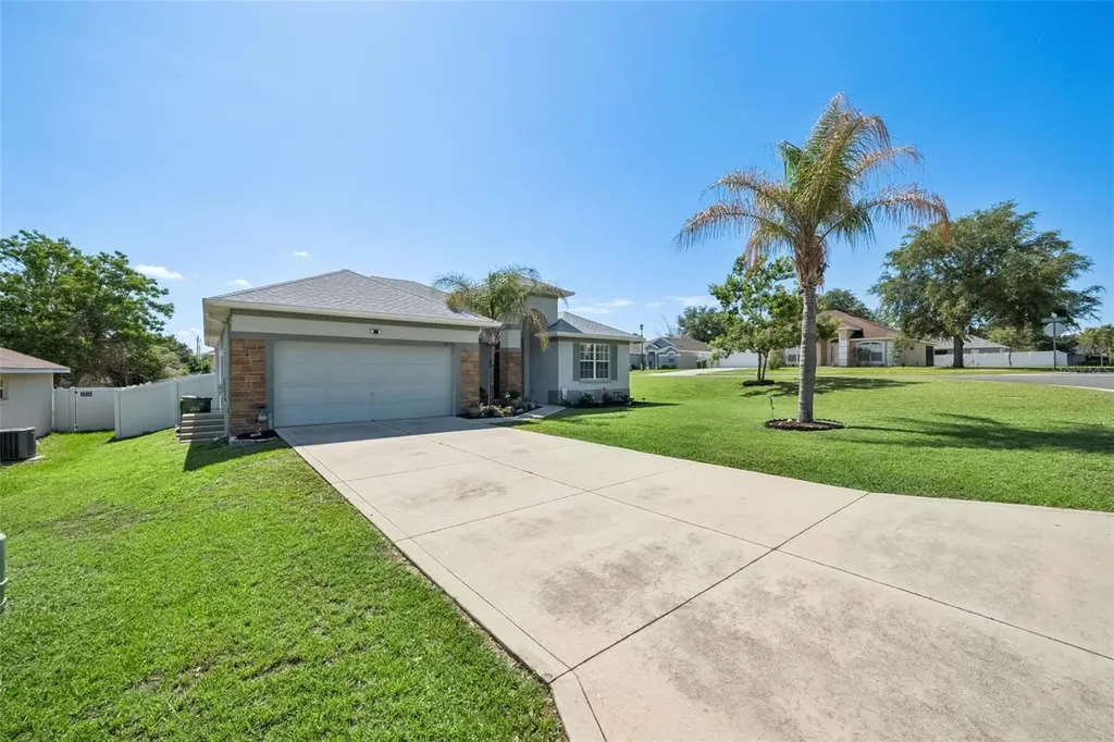 2720 Savannah Drive Leesburg FL 34748