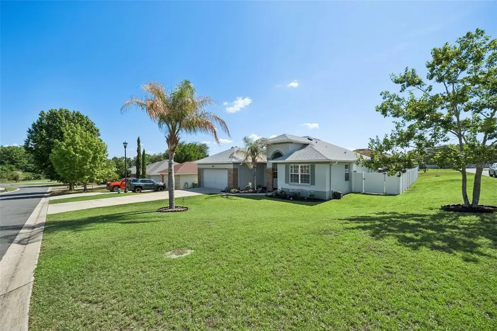 2720 Savannah Drive Leesburg FL 34748