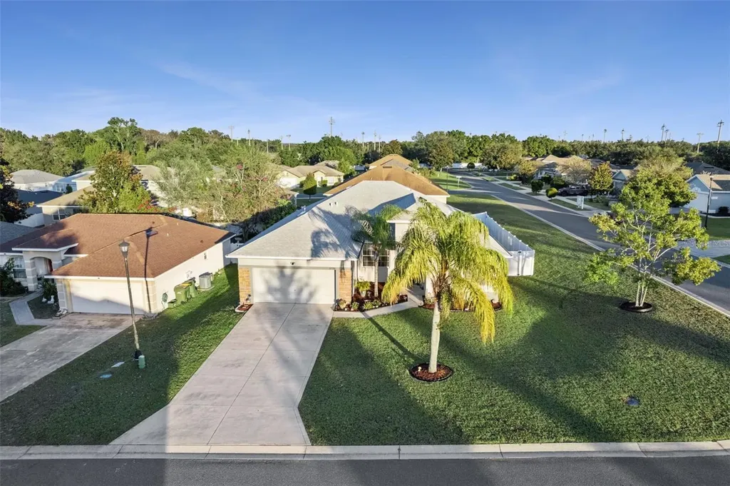 2720 Savannah Drive Leesburg FL 34748