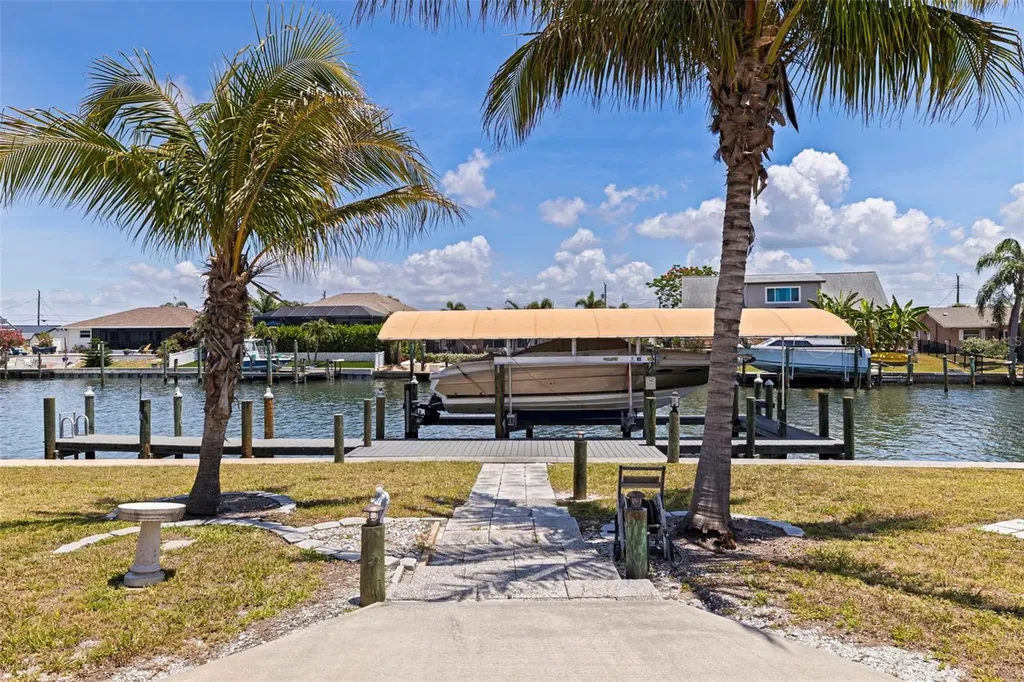 5108 Commonwealth Road Palmetto FL 34221