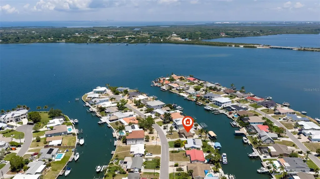 5108 Commonwealth Road Palmetto FL 34221