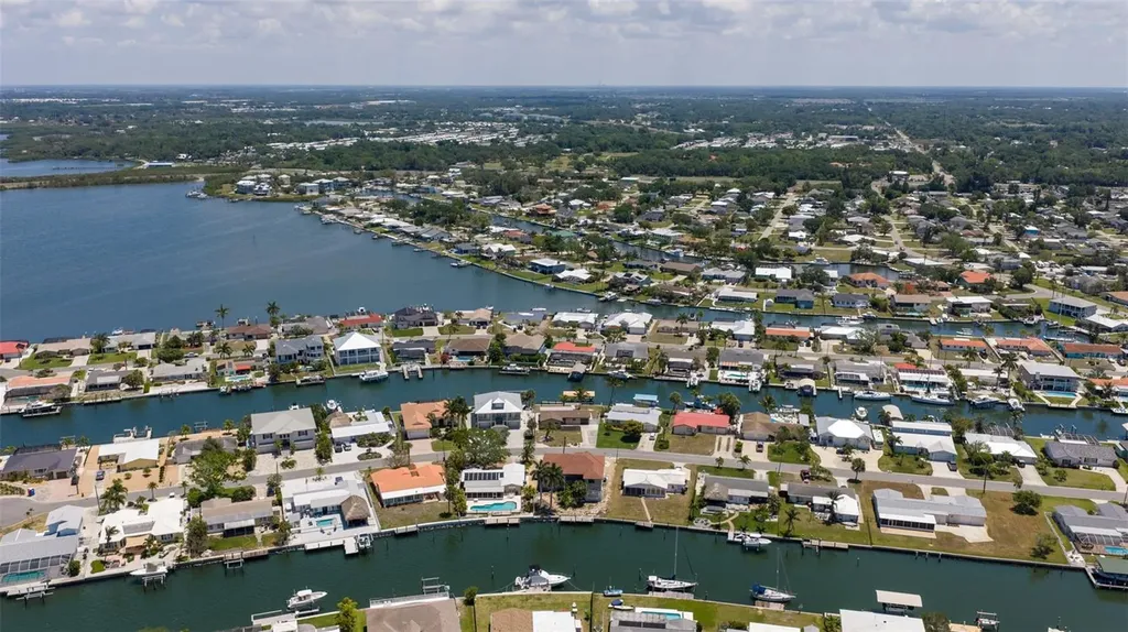 5108 Commonwealth Road Palmetto FL 34221