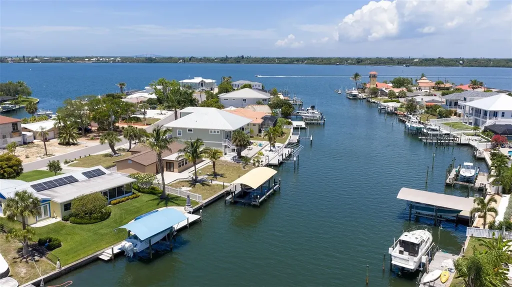 5108 Commonwealth Road Palmetto FL 34221