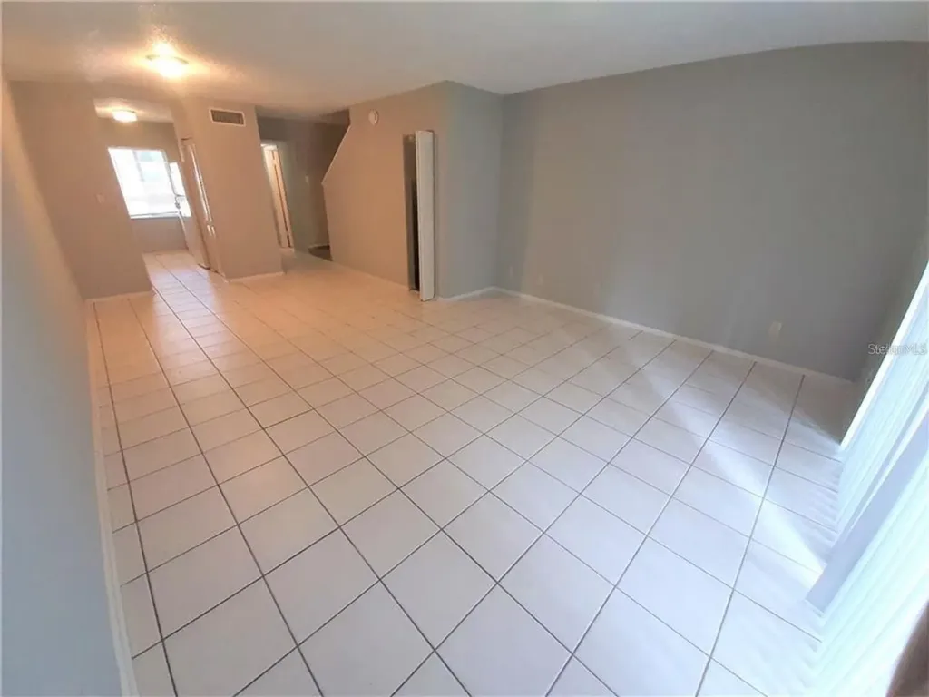 7600 Abbey Lane Tampa FL 33617